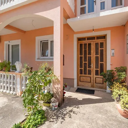 شقة 2 Bedroom Amazing In بيوغْغاد نا موغو