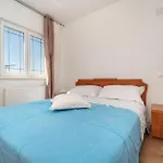 2 Bedroom Amazing In Apartamento *