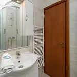 Apartamento 2 Bedroom Amazing In *