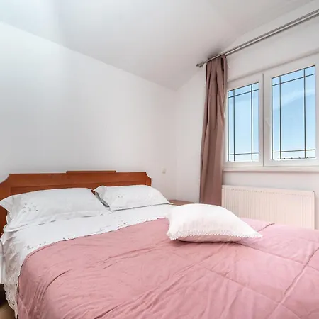 Appartement Lovely In