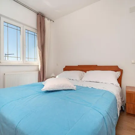 2 Bedroom Amazing In Daire *