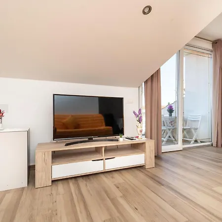 2 Bedroom Amazing In Daire